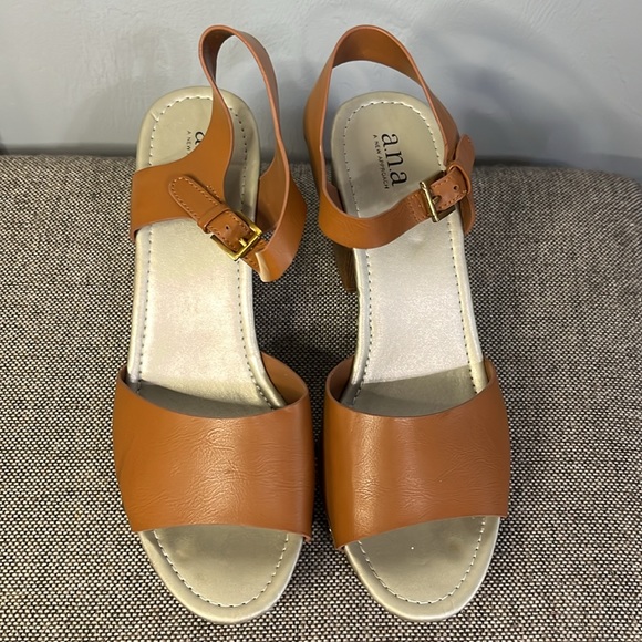 a.n.a.dark tan strappy sandals with gold toned studs, size 10. - Picture 4 of 12